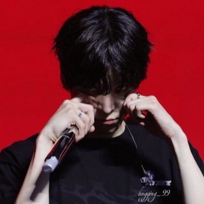 yvnhophobic's profile picture. the juice coming off yunho's fingertips in the promo was mine || 8M1T 🏳️‍🌈🏳️‍⚧️|| i fb atiny