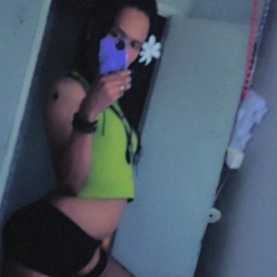 Etpynna's profile picture. 🏝️Pineapple