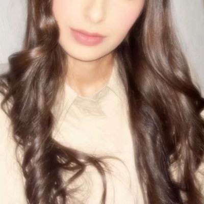 nazahahhh's profile picture. don’t talk to me, i’m daydreaming // 💤🪽//occupational therapy student 💌