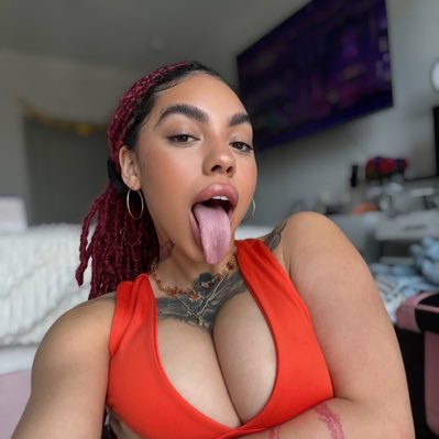 Ashley9mq's profile picture. ®️21| your fav Latina|💦..test me for menu🍑🍆… iMessage: adejohvalentine009@gmail.com