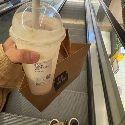 Edward930823059's profile picture. 