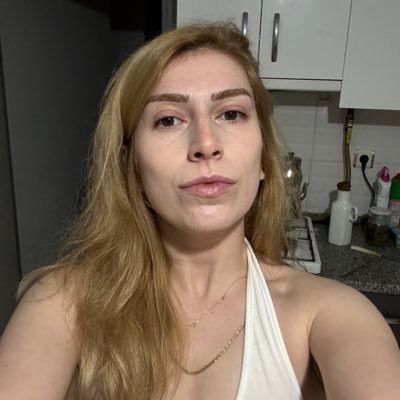 senaayilmazzz's profile picture. derdolog ve askolog