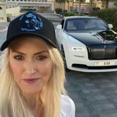 SwiftTaylo33051's profile picture. 