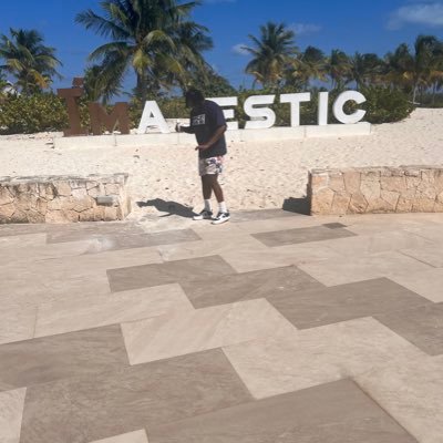 RoSoulo's profile picture. Thoughts and Opinions are my own. Lover of Most Sports. Let’s talk Hoops but please use sense & not emotion. #TMC #NYC #NYLiberty #Knicks #Yankees #Lakers🐺🇵🇦