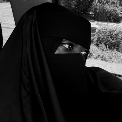 1muslimahh_'s profile picture. Al-An'am 6:32