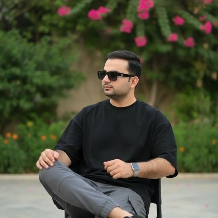 JuttNoor93514's profile picture. 