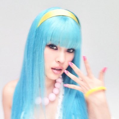 itsgettingwindy's profile picture. brise mon cœur encore ce soir