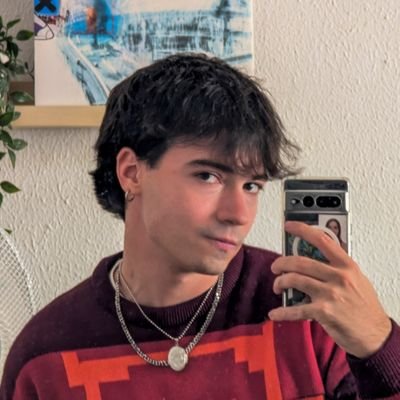 alvaro_nsf's profile picture. Hablo un poco de todo lo que me gusta, que son muchas cosas. En mis ratos libres estudio Matemáticas e Ingeniería Informática en la UMU/UBB