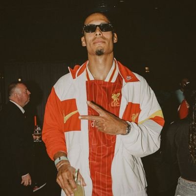 Luan56824019031's profile picture. torcedor do inter, Liverpool e Ferrari.                                 
exu lonan