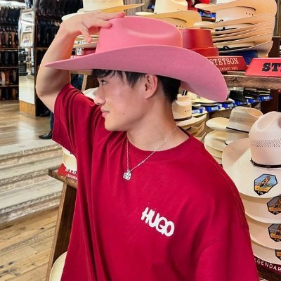 yuk1san22's profile picture. 