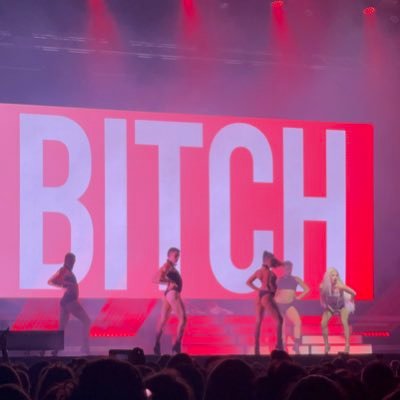 R_IDMDJ's profile picture. mari de @sparkofzebra ♥️ #5Rfamily🏳️‍🌈 💜🖤🤍💜. elle