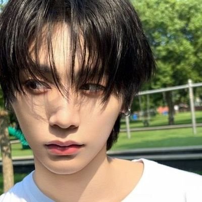 ravihanii's profile picture. works in @dravenwrites_ || safe space for kind hearts !