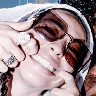 mikaclipz's profile picture. Posting live updates onthe #1 Creator in Creator Captial Markets 
@mikadontlouz 

yes she has a link, click it