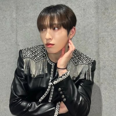 courtc96_'s profile picture. ⋆˙ #다크비 ⟡ #희찬 , ‘ㅡ 𝒆𝒗𝒆𝒓𝒚𝒕𝒉𝒊𝒏𝒈, 𝒇𝒐𝒓 𝒚𝒐𝒖. ༘ ೀ⋆｡˚.