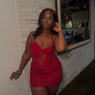 caramarenaa's profile picture. 