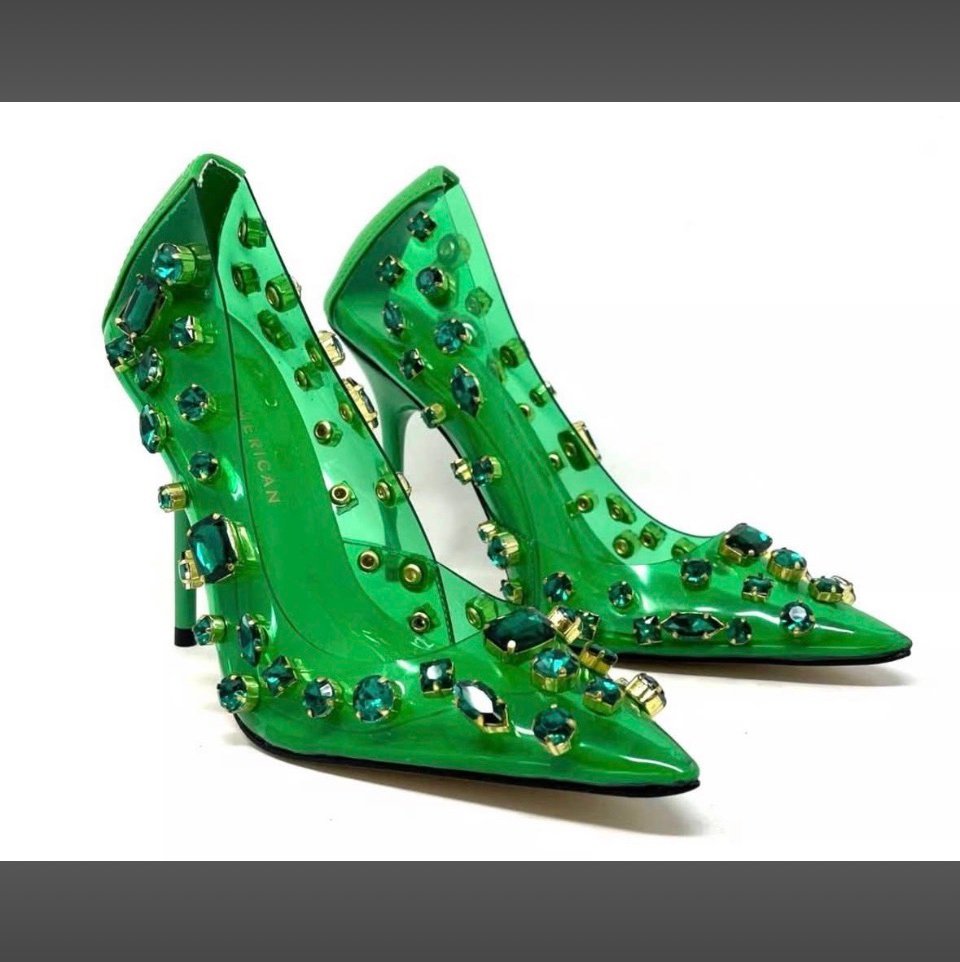 Wisemermaid887's profile picture. 