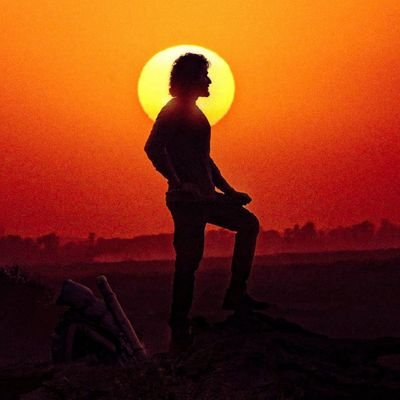 Ranv3x's profile picture. 