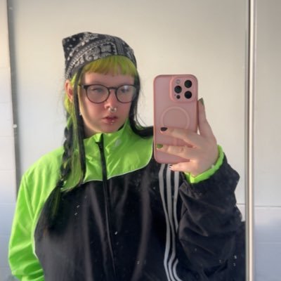 nintemdogs's profile picture. monster fucker / 🏳️‍🌈 / #1 elder scrolls glazer / sober
