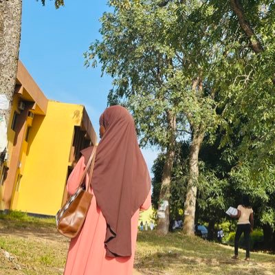 Roheemah1235214's profile picture. Muslimah🧕🏾| Unilorite✌️| Political Scientist 📚| Tech enthusiast👩🏽‍💻