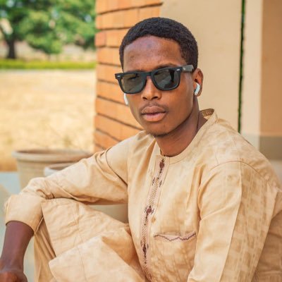 AliyuAdamu30148's profile picture. Adventure seeker 💨⚡️ CODM 🎮 GAMER ‼️🎮 Liverpool FC ⚽❤️ Engr👷‍♂️🔩