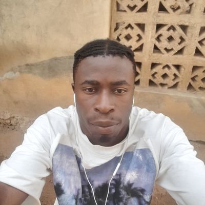 TheBoyOlamide's profile picture. || owner @OllyManWorld || a cordwainer pka shoemaker.