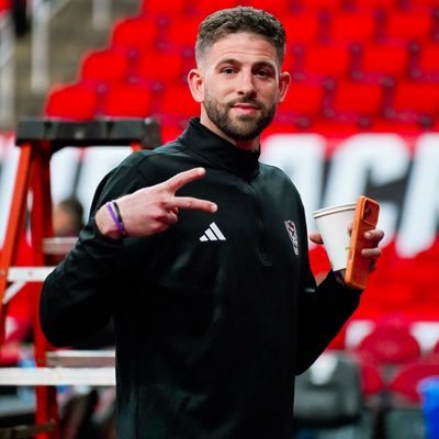 reed_vial3's profile picture. @PackMensBball Special Assistant to WW  • DOLLAZ • aura.amirkhan@gmail.com 📨