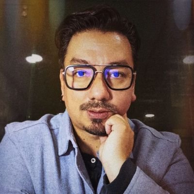 Ferrogalico's profile picture. Historiador/Especialista en Historia Económica 🤓💲 Cronista 📖 Cuenta Cuentos 📚 Locutor🎙️🎧 
Bebo café  ☕ ñoño por elección 🤓 y chismeo a gusto ☺️