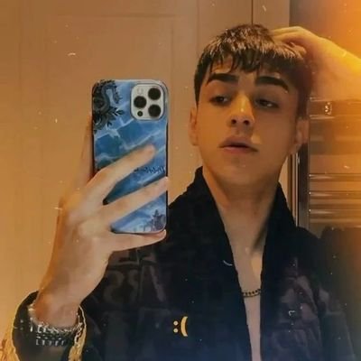 Danny2004178442's profile picture. 