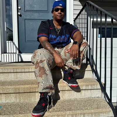 therarespecimen's profile picture. One of them ones.