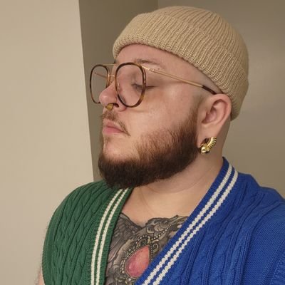 hotandmedicated's profile picture. transfag crip (insert disorders here) • $nmilky