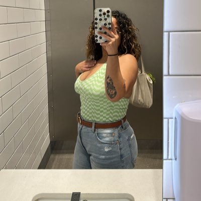 t0t0face's profile picture. a whimsical lil weirdo