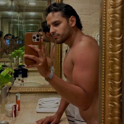 Jpmerse's profile picture. I've learned love is like a brick, you can build a house or sink a dead body.  (he/his/him)