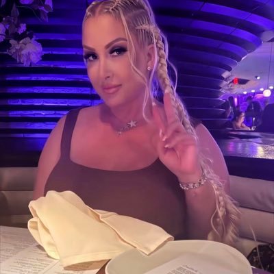 ClaraSmith85047's profile picture. I’m just an Everyday average woman.I Like to spend Times on beach 🏖 and I’m also A Cat Lover @Stay positive,work hard ,make it happen .