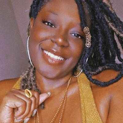 iAmTamishaMonet's profile picture. ✨ The Prosperity Oracle ✨ Planetary conjure + business astrology 🌙 Align your goals, energy & nervous system for ease, wealth. $10.5M+ client wins 🍯