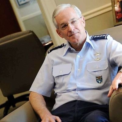 malcolmfrzr's profile picture. 