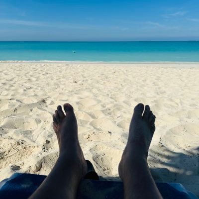 Pat1974Qc's profile picture. Entre désirer et avoir, il y a la volonté d’agir.