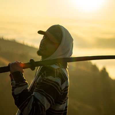 Dizenden's profile picture. I build stuff