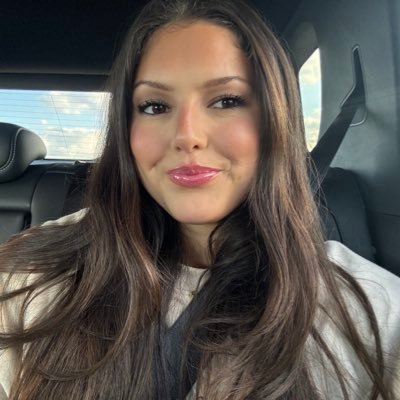 brissaarroyo's profile picture. law school