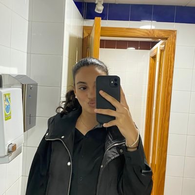 aminaeeeezzzz's profile picture. resiliencia