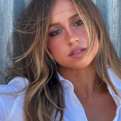 littlebuttahb__'s profile picture. solo se vive una vez ¿por qué no?