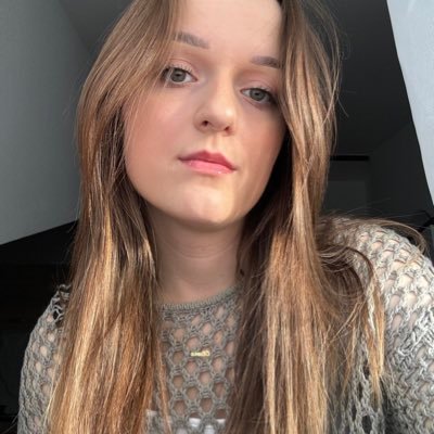 RydlewskaO30532's profile picture. |•19•|~|💛SAW JANN 8x💛|~•won’t you forget me now•~|*•👑Young Royals Baby!👑•*