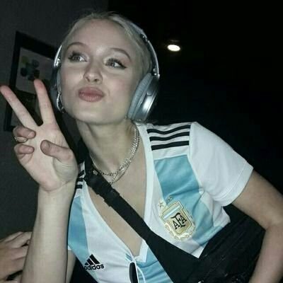 tedecampanamp3's profile picture. @mearpsdyke back up acc | 22 | book liveblogs, petty tweets and ted lasso yaoi