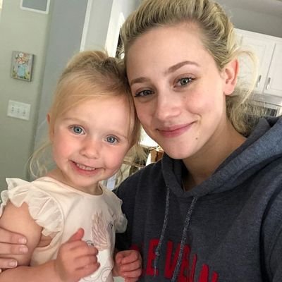 teemelly_'s profile picture. Keep it real Believe in yourself And trust the process Be kind Friends/🫂family/🛤️funtimes  fitness/🏋️style/🚀Travel/✈️