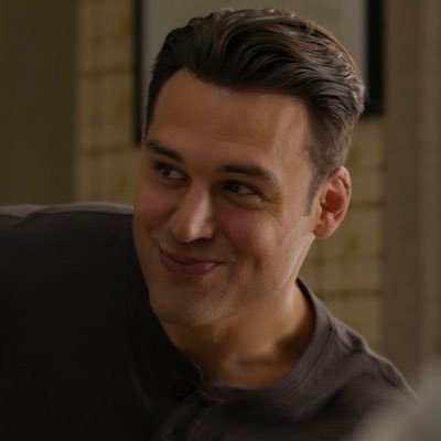 catlovrmac's profile picture. #EDDIEDIAZ to know me is to love me and to hate me is to wrong me 🐈⋆.ೃ࿔*:･