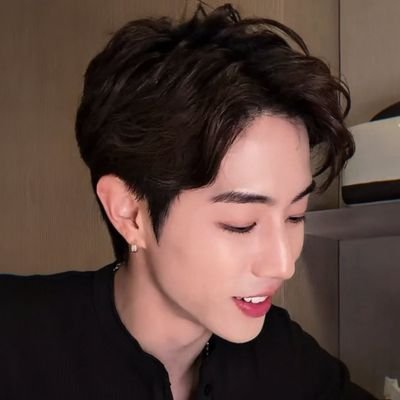 Mb9397_1993's profile picture. 