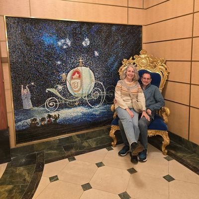 SarnjeC's profile picture. 🇬🇧 Woman of faith ✝️ wife & Mum, likes a cuppa, films, books, & nature. No DMs please.
Far right according to our gov 🤷‍♀️
#JesusIsKing