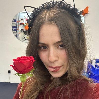 heoylemiolmuski's profile picture. biraz gülümse lütfen açsın yüzünde güller
squid game quiz night https://t.co/5PhAINFmJY
                          ytu | fizik yapamayan fen ogrt.