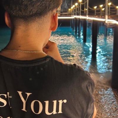 tradingflyyy's profile picture. #trading #memecoin #billioner #axiomtrade