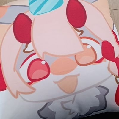 yzhzz111's profile picture. 这里是一只黑崽子~~喜欢听歌！平时会发发设子，偶尔也会发些日常☆！另外请务必保持友善（＞w＜）！