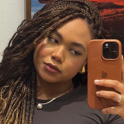 itylias's profile picture. é a lia mas parece um fc pra billie e pra minha namorada